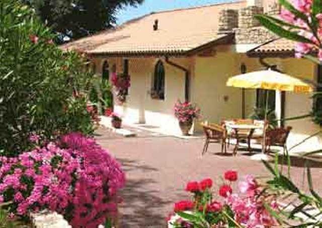 Villa Giada Torri Del Benaco Exterior photo