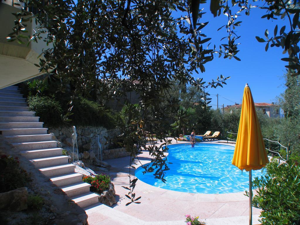 Villa Giada Torri Del Benaco Exterior photo
